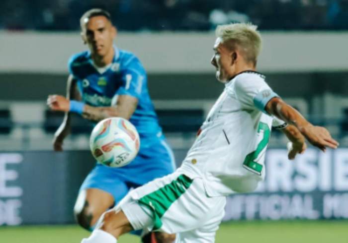 Hasil Pertandingan dan Highlight PSS vs Persib Bandung